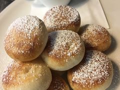 Dough balls with Nutella-Pizza Express(机场T1店)