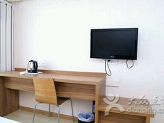 -7天连锁酒店(大连星海广场联合路地铁站店)