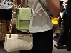 -URBAN REVIVO(北京斯普瑞斯奥特莱斯店)