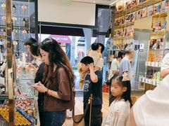 -VENCHI 闻绮(上海佛罗伦萨小镇店)