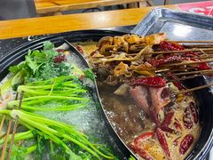 -灌县老妈砂锅串串香(万科红生活广场店)