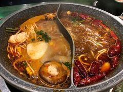鸳鸯锅-老灶堂文创火锅(文艺路店)