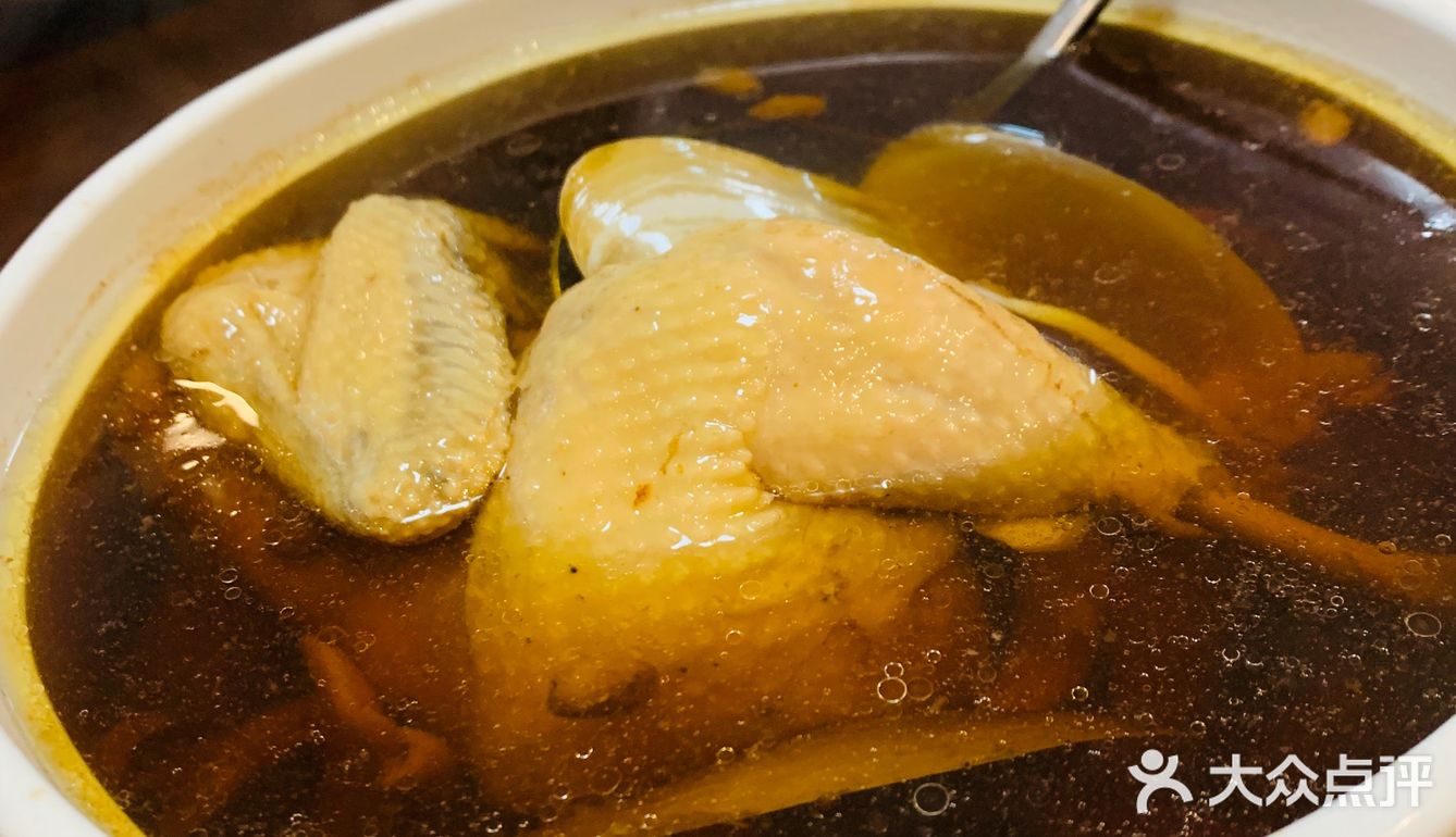 老别墅环境不错~有包厢也有大堂可以坐，花园也能坐