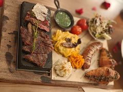 -Mark&Mars Restaurant