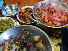 -临江餐馆二楼美食部落