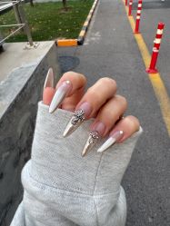 -艾珂·美甲美睫