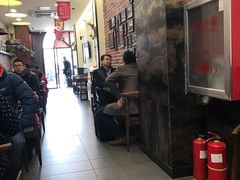 大堂-李先生牛肉面大王(青岛火车站东广场店)