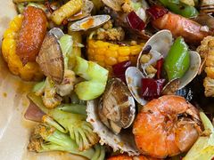 -老东镇啤酒屋海鲜加工·蒸汽海鲜·海鲜烧烤(台东店)