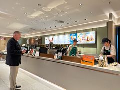 -星巴克臻选(上海中环广场2F店)
