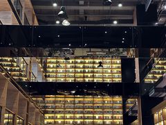 -半山书局(新世纪商城店)