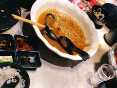 -沪小胖小龙虾(淮海中路旗舰店)