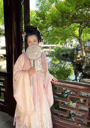 -一揽芳华汉服旗袍体验馆(拙政园店)