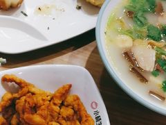 -小杨生煎(金山百联购物中心3楼店)