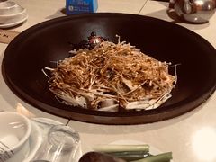 -王老六铁锅炖鱼(长春路店)