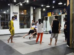 -成杰格斗·拳击·柔术·防身术(建设路店)