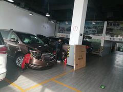 -李师傅修车保养维修连锁(金盏店)