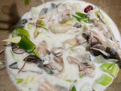 -滇香肴·云南菜蒸汽石锅鱼(云南北路店)