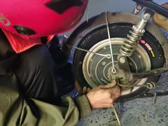 -肖氏修车行(严丰路店)