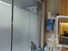 -上海仁爱医院口腔科 · 种植