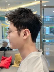 -BULB STUDIO 巴柏明星发型工作室