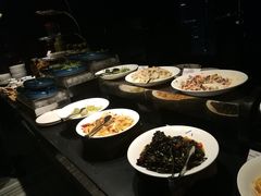 -唐拉雅秀酒店-西锦汇空中BBQ·思创餐厅