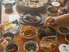 -包整·丝娃娃(一览甲秀楼风景店)