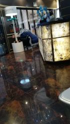 -八佰伴8008星级形象店