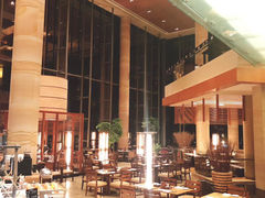 -松山湖凯悦酒店·Café自助餐厅·周末火舞秀表演