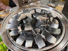 -围炉肉舍丹东海鲜烤肉·烤活鳗(步行街店)