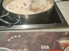 -尚尚仙·酸汤猪手·猪肚鸡火锅(华联万柳购物中心店)
