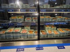 面包甜点陈列柜-蚝英雄鲜蚝自助专门店(长楹天街直营店)