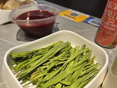 -生活如沸·顺德水牛奶火锅(人民广场店)