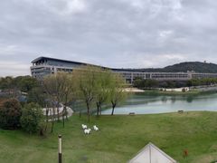 -上海佘山世茂艾美酒店