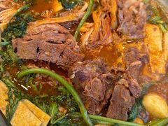 土豆排骨火锅（辣）-喇喇排骨火锅·传统韩式脊骨汤(望京西园总店)