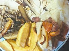 -野菌皇海景野生菌火锅(滨海大道店)