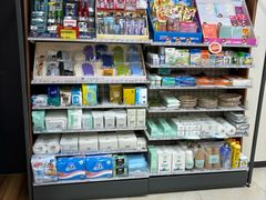 -全家便利店(洛川东路店)