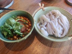 -包整·丝娃娃(一览甲秀楼风景店)