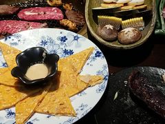 -山川小町·极番烧肉(新地假日广场店)