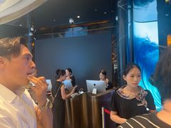 -雍容荟帝王蟹活龙虾展台自助(IFS黑金店)