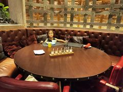 -恰餐厅及酒吧 CHAR Bar & Grill (北京丽都皇冠假日店)