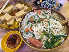 云南小锅三鲜米线-滇泉云南特色小吃(虎泉店)