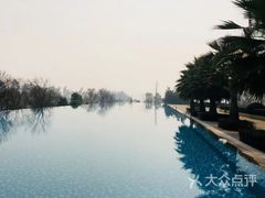 -三岔湖环球融创天堂洲际酒店水乐园