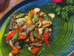 -老滇山寨•云南特色菜•地方菜•民族风情歌舞表演(金碧店)