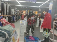 -迪卡侬(高新万达店)