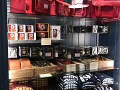 -九又四分之三站台哈利波特商店