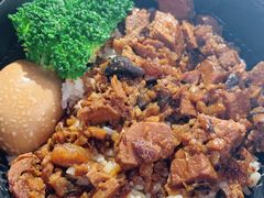 红藜麦卤肉饭-村外有星光小食铺(长嘉汇店)