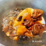 热气腾腾的铁锅炖真的香迷糊了❗️❗️