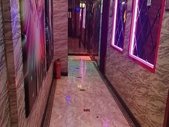 -路边边.炒菜烧烤.音乐餐厅(良乡长虹店)