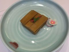 -小天鹅戴斯酒店鲸鲨百汇创作料理