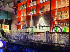-UP嘻哈酒吧(粉巢店)